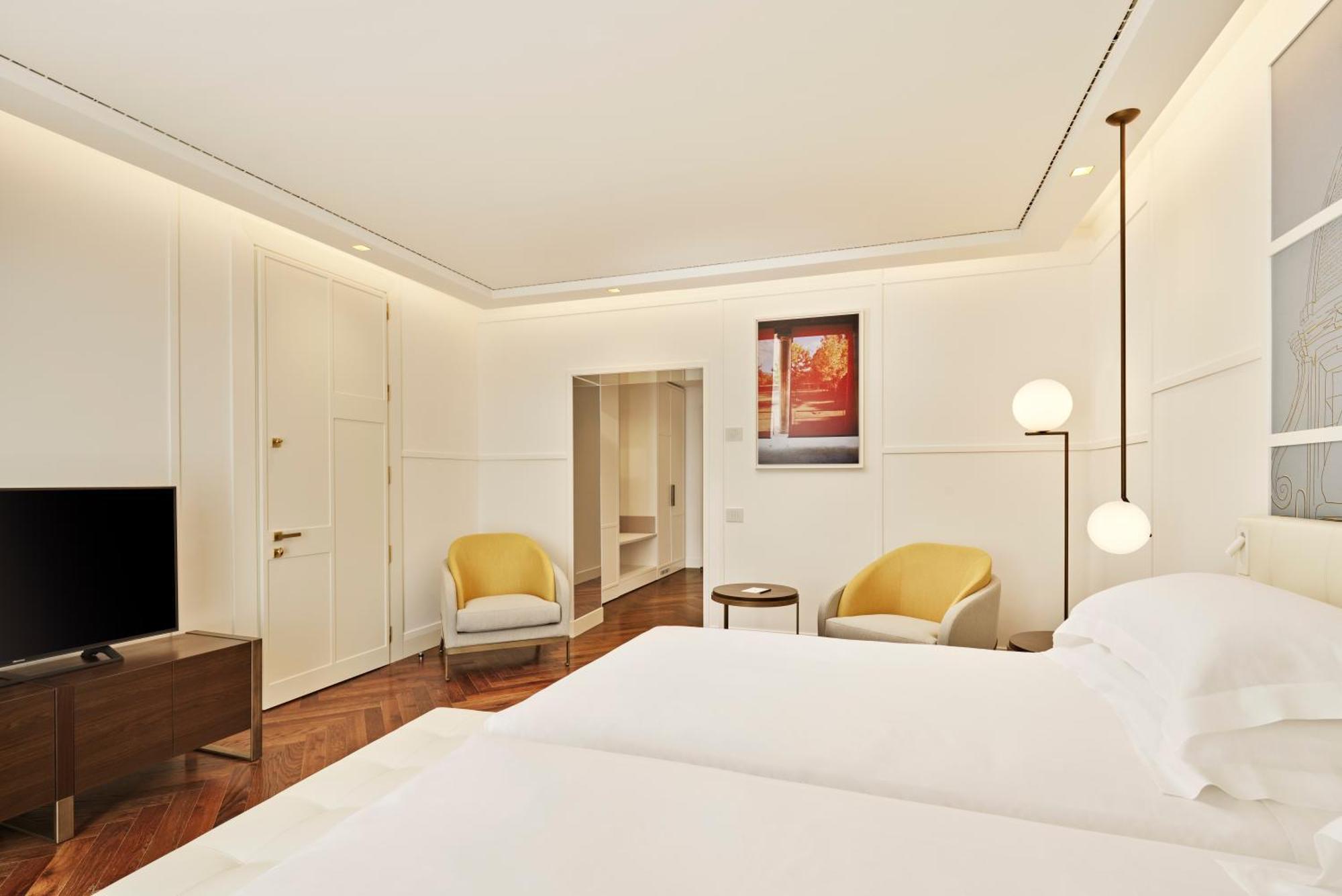 De Bonart Naples, Curio Collection By Hilton 5* Napels